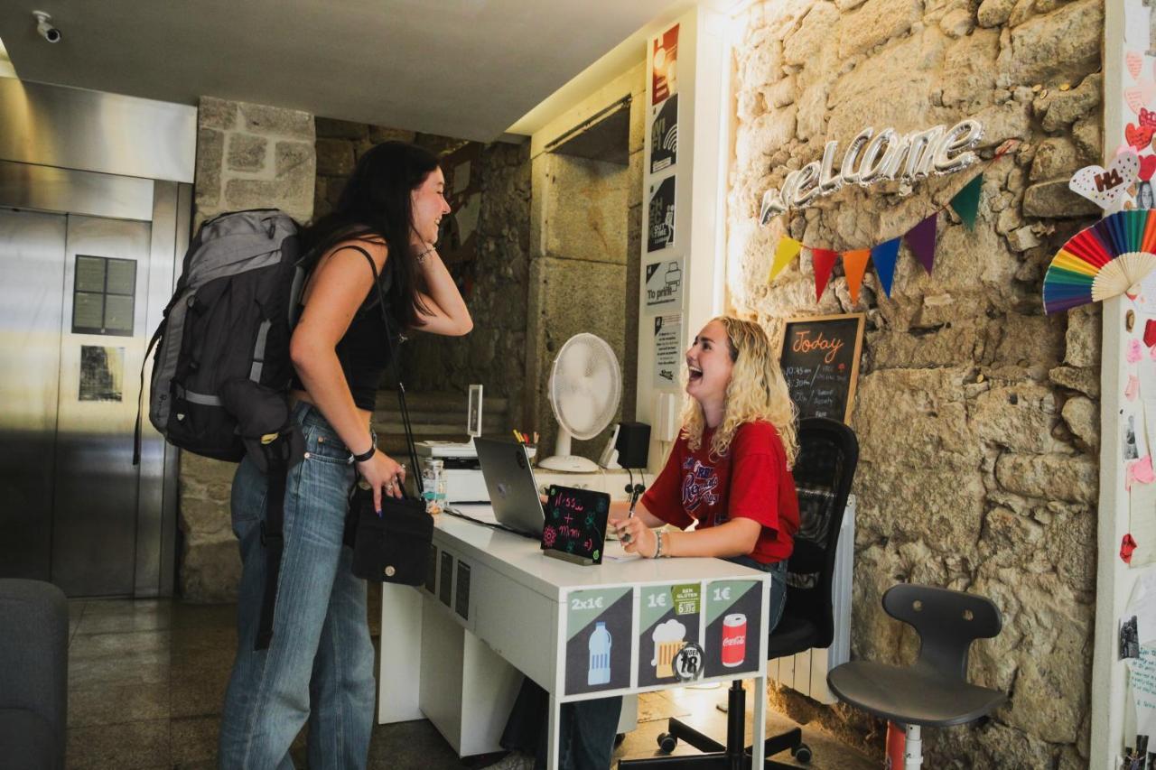 Onefam Ribeira Hostel Porto Luaran gambar