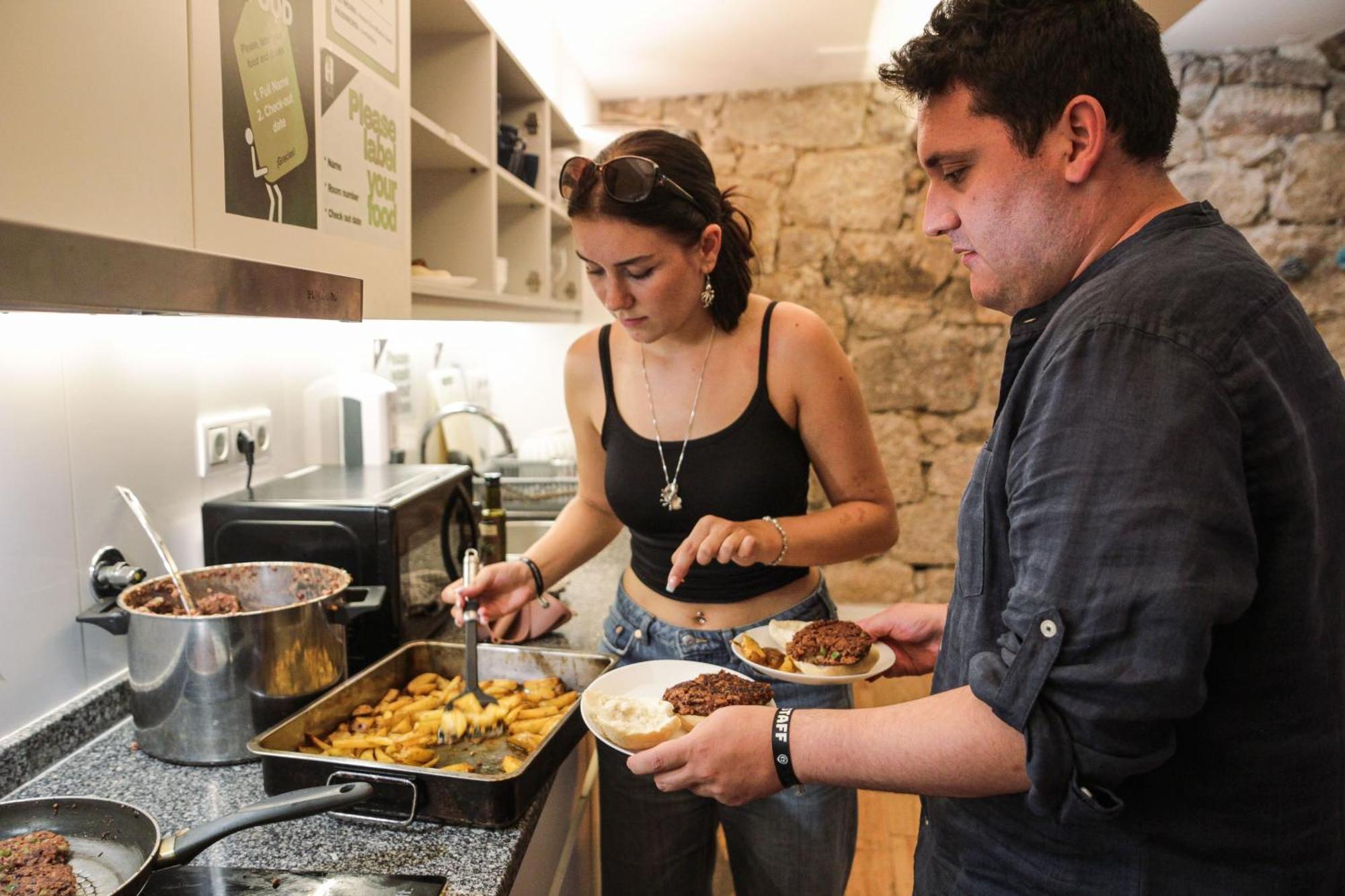 Onefam Ribeira Hostel Porto Luaran gambar