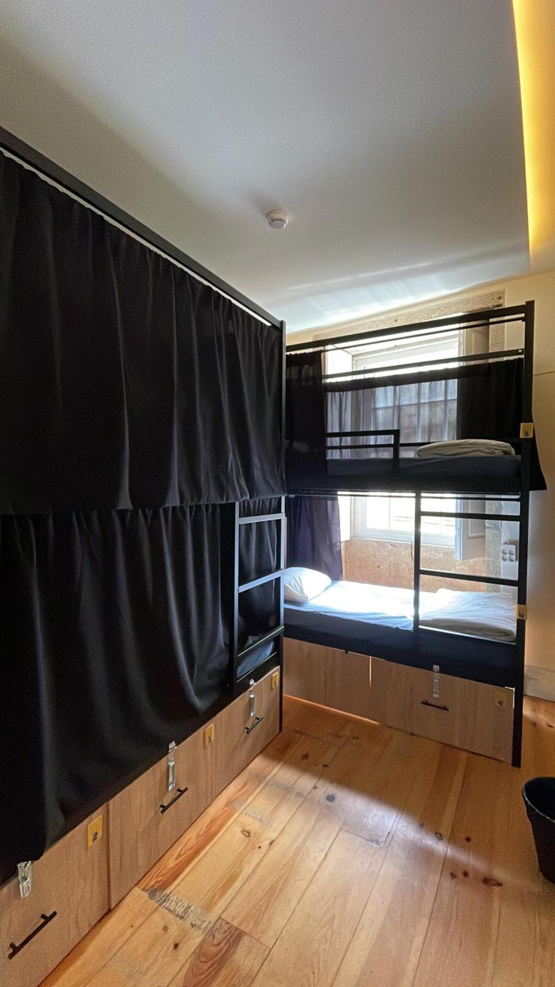 Onefam Ribeira Hostel Porto Luaran gambar
